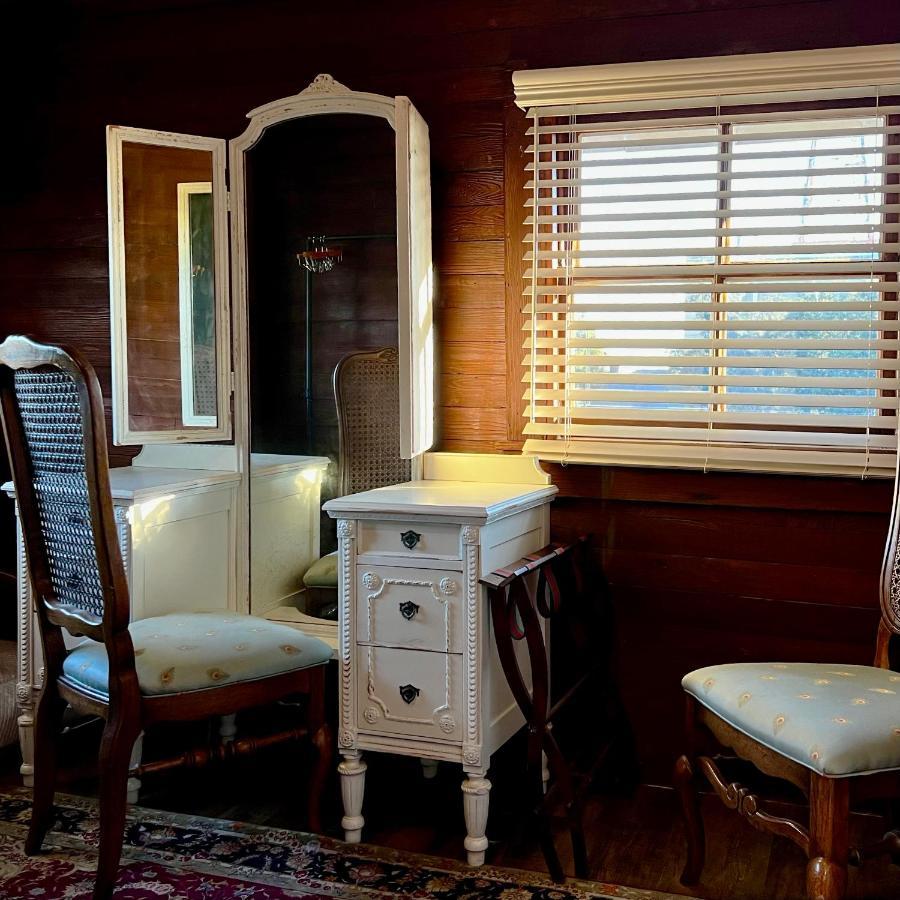Celestine Bed And Breakfast Πενσακόλα Εξωτερικό φωτογραφία